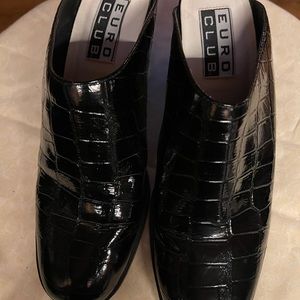 Euro Club slip on shoes
